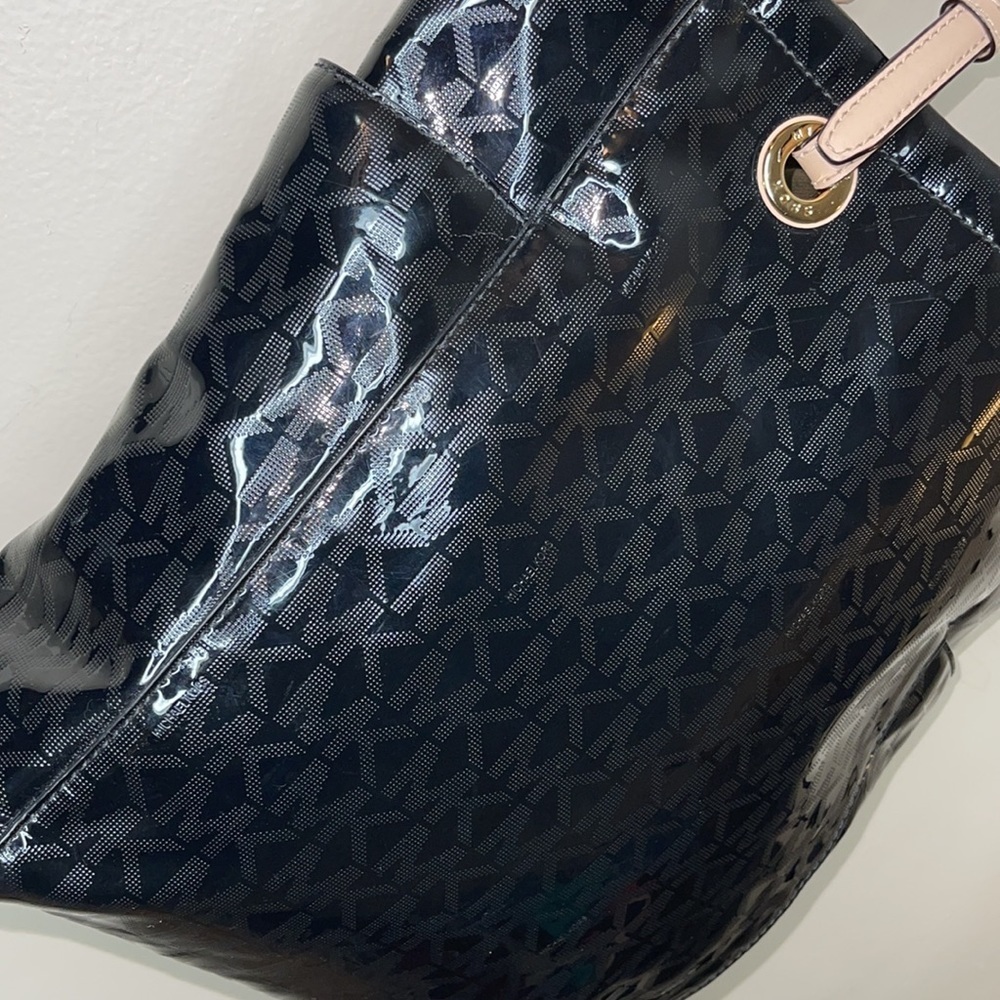 Michael Kors Jet Set Tote Bag - Picture 3 of 13